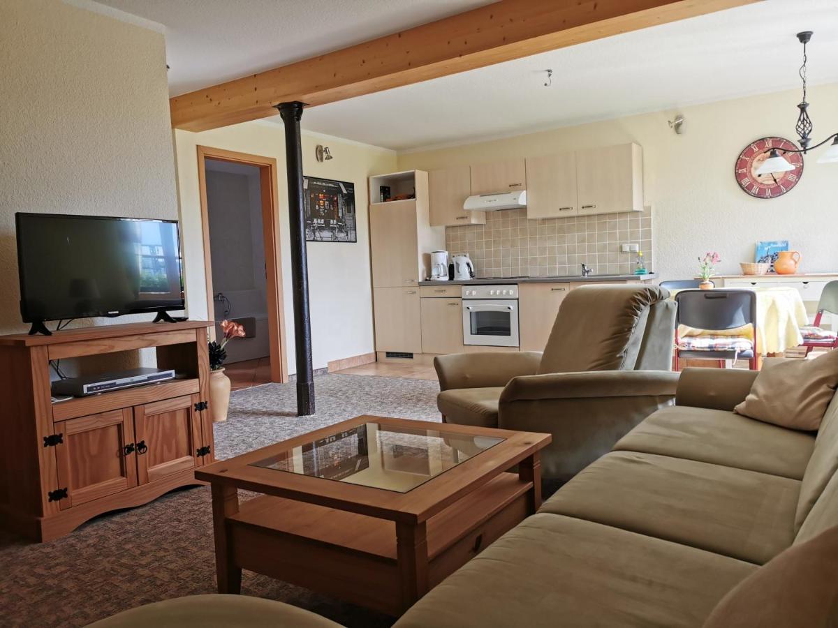 Ferienwohnung "Am Saalehaken" Gossitz Exterior foto