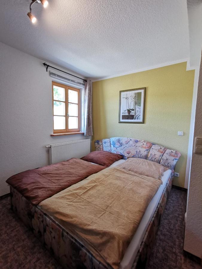 Ferienwohnung "Am Saalehaken" Gossitz Exterior foto