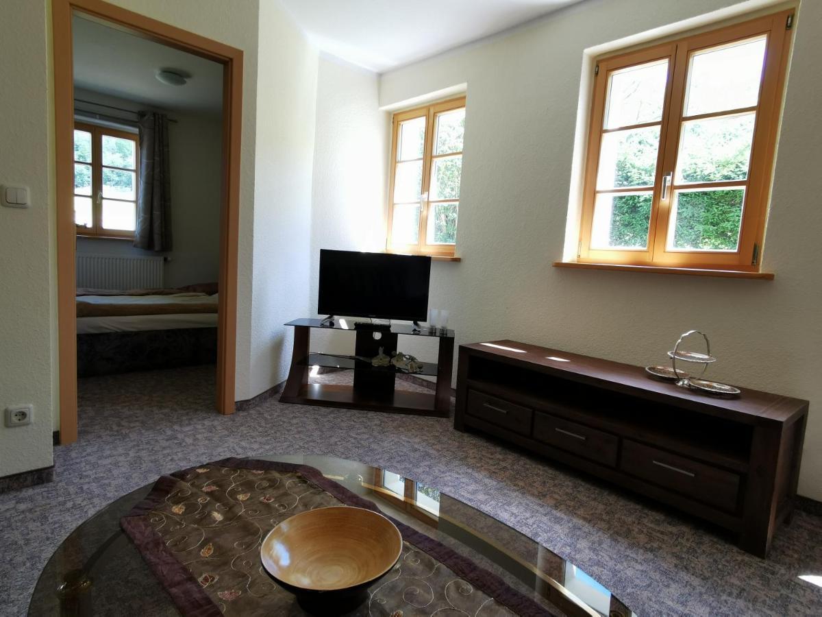 Ferienwohnung "Am Saalehaken" Gossitz Exterior foto